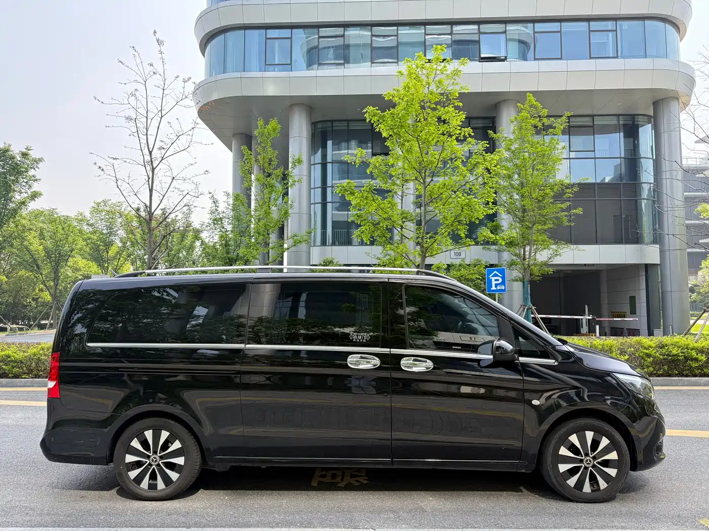 Mercedes-Benz Vito 2021 2.0T Elite 7-Seater фото 3