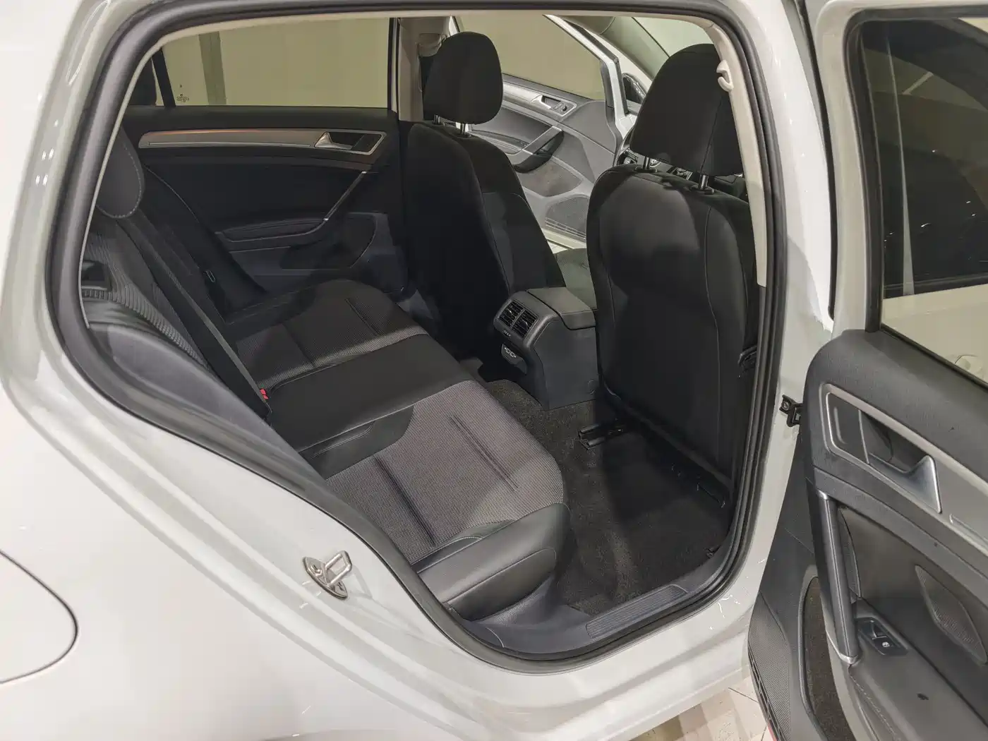Volkswagen Golf 2020 280TSI DSG Comfort фото 14
