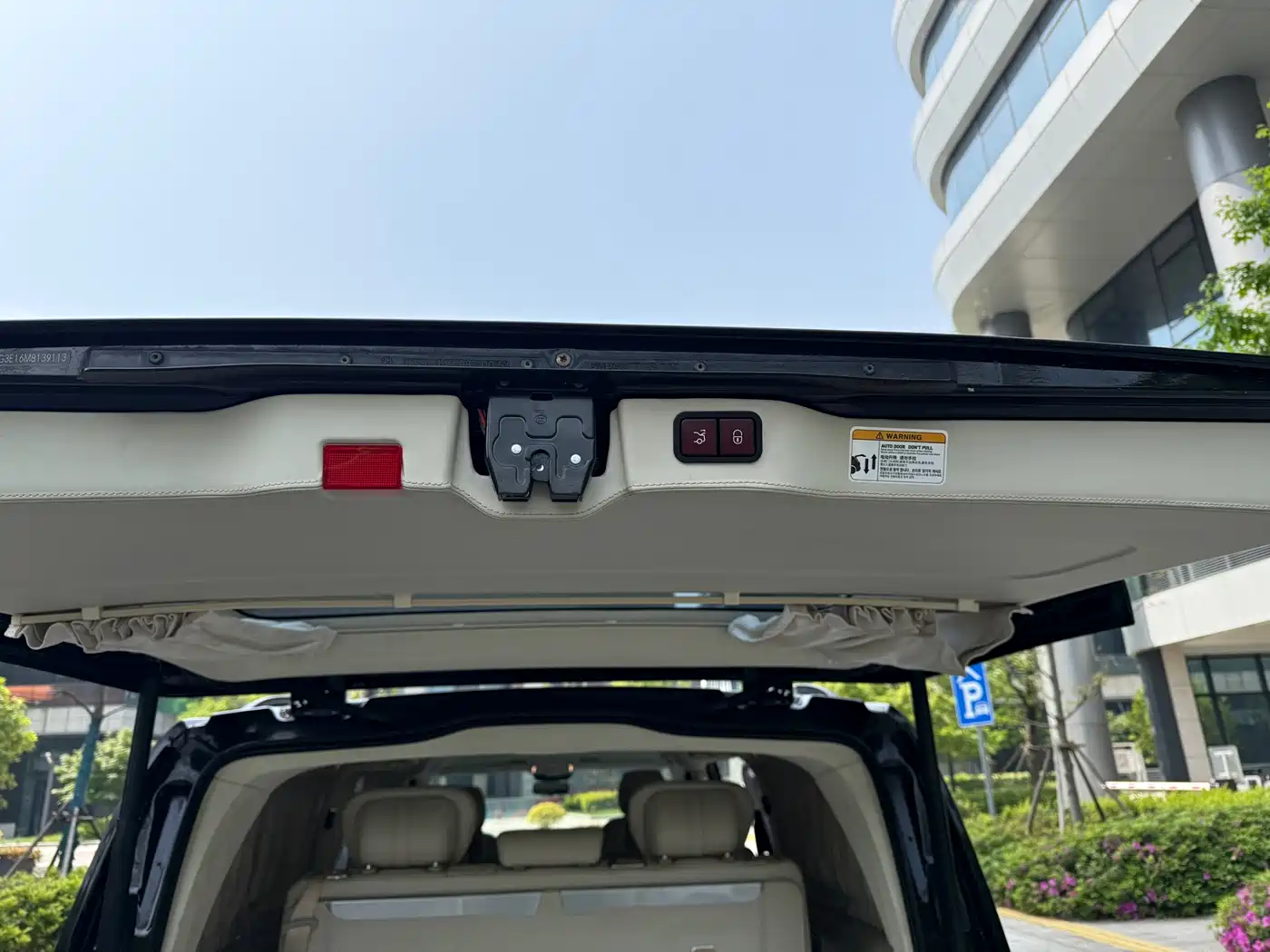 Mercedes-Benz Vito 2021 2.0T Elite 7-Seater 7