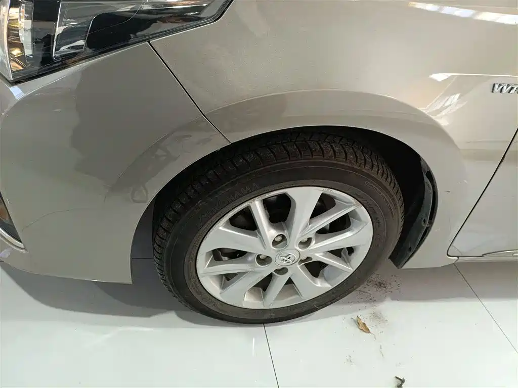 Toyota Corolla 2014 1.8L CVT Supreme Edition фото 25