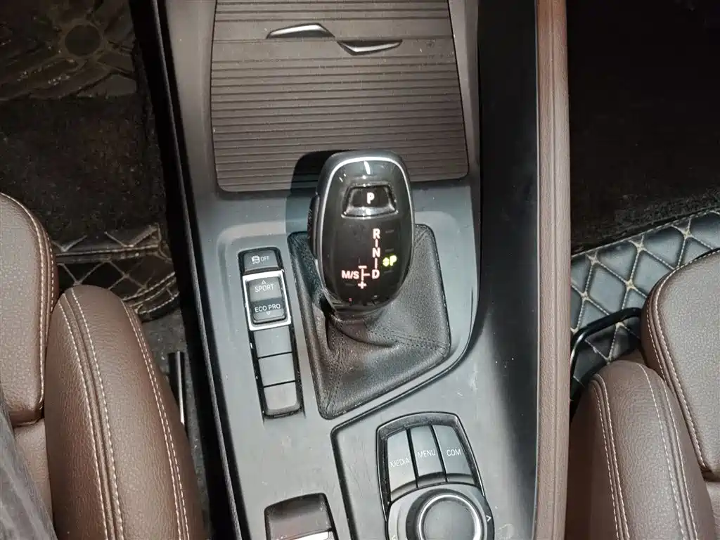 BMW X1 2020 sDrive20Li Fashion Model фото 11