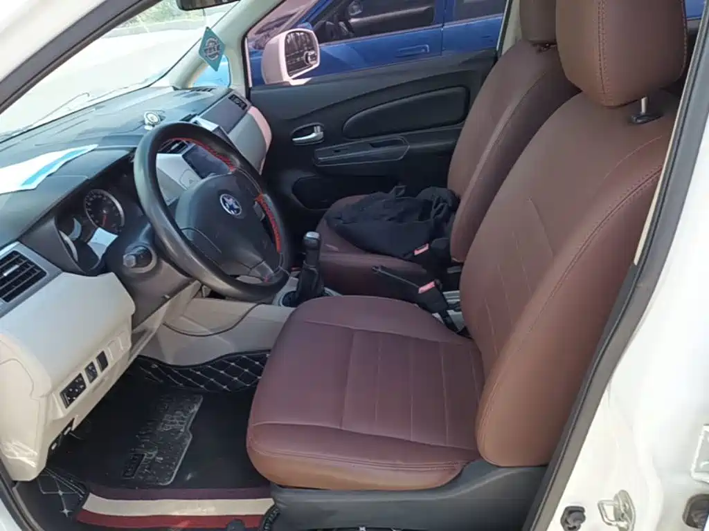 Venucia R50 2017 2016 Model 1.6L Manual Elite Edition