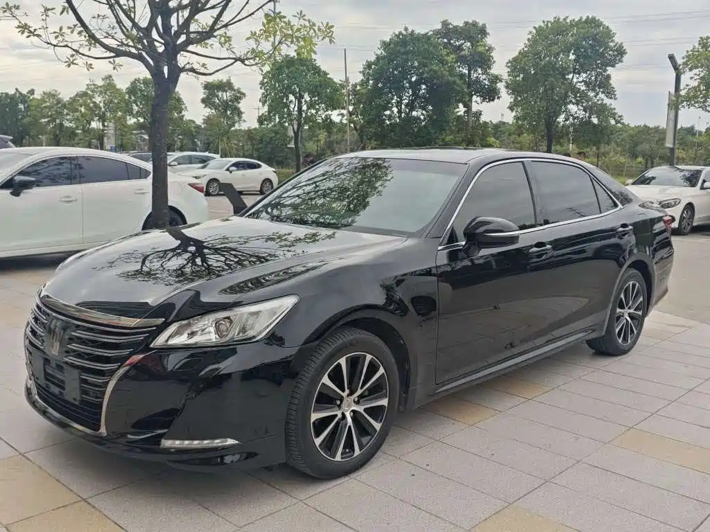 Toyota Crown 2019 2018 2.0T Fashion Edition