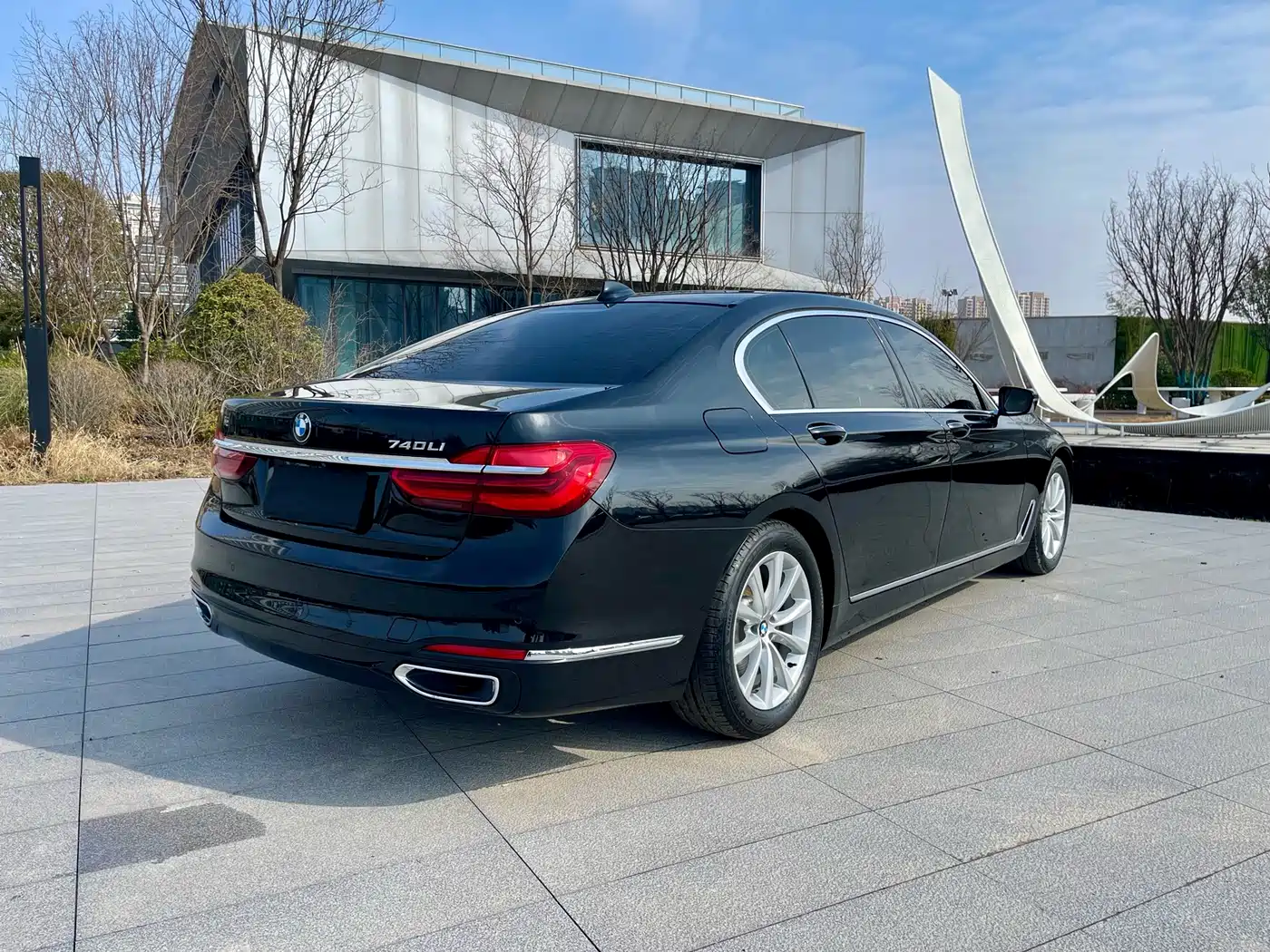 BMW 7 Series 2017 730Li Leading Edition фото 19