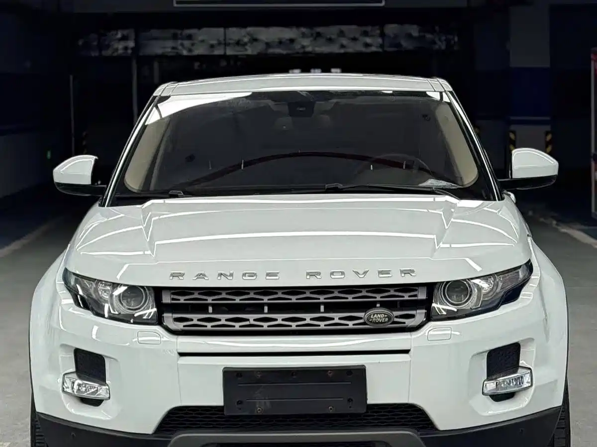 Land Rover Range Rover Evoque 2015 2.0T 5-Door Fashion Edition фото 2