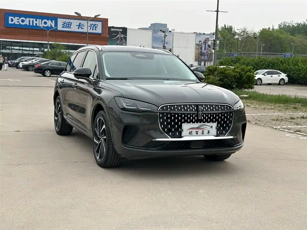 LINCOLN ADVENTURER