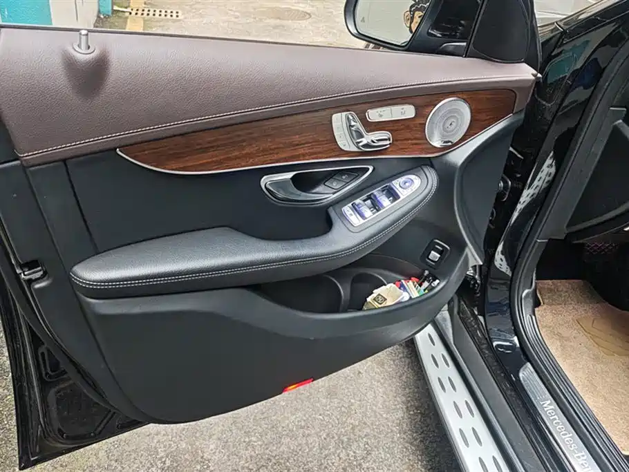 Mercedes-Benz GLC 2021 GLC 300 L 4MATIC Sporty фото 7