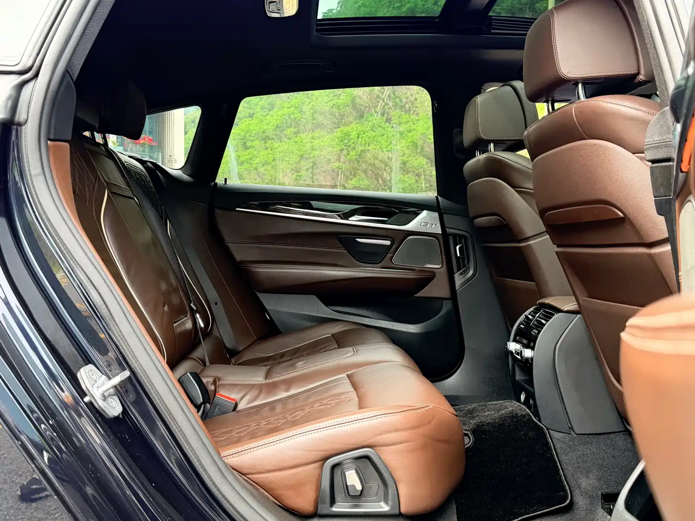 BMW 6 Series GT 2018 640i xDrive M Sport Package фото 13