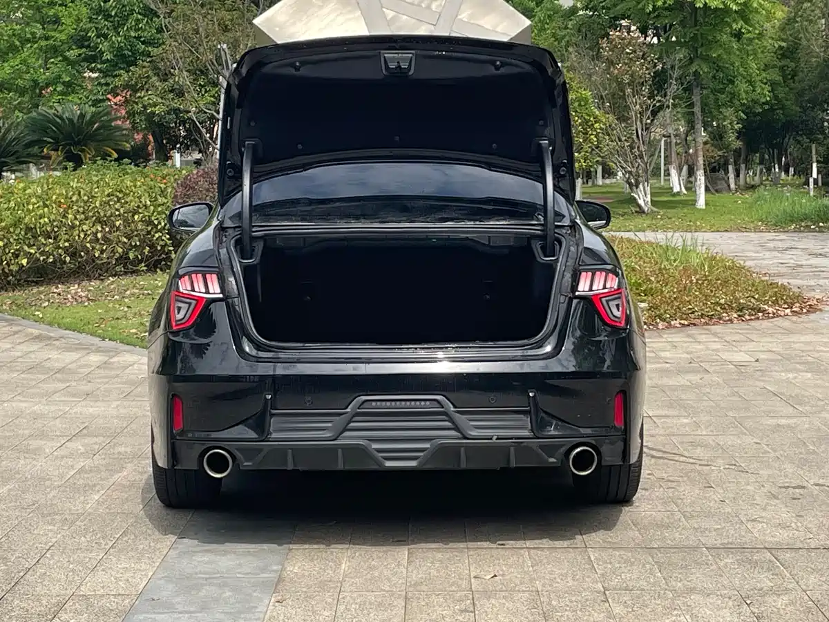 Lynk & Co 03 2021 2.0TD Auto Jin Pro фото 7