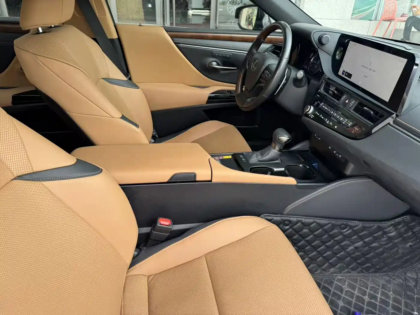 Фото 5 - Lexus ES