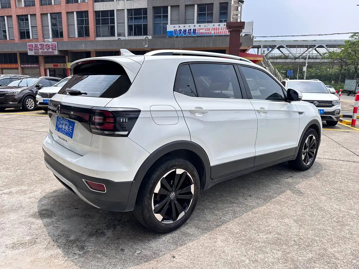 Volkswagen Tanying 2021 1.5L Automatic Smart Connect Edition фото 6