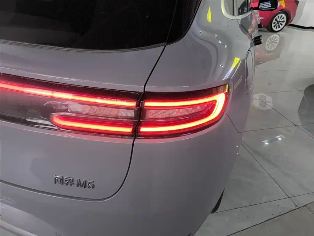AITO Wenjie AITO M5 2025 Extended Range Ultra AWD фото 8