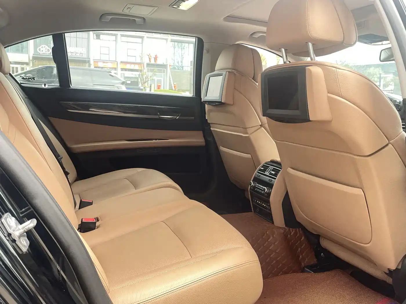 BMW 7 Series 2013 Model 730Li Luxury фото 7