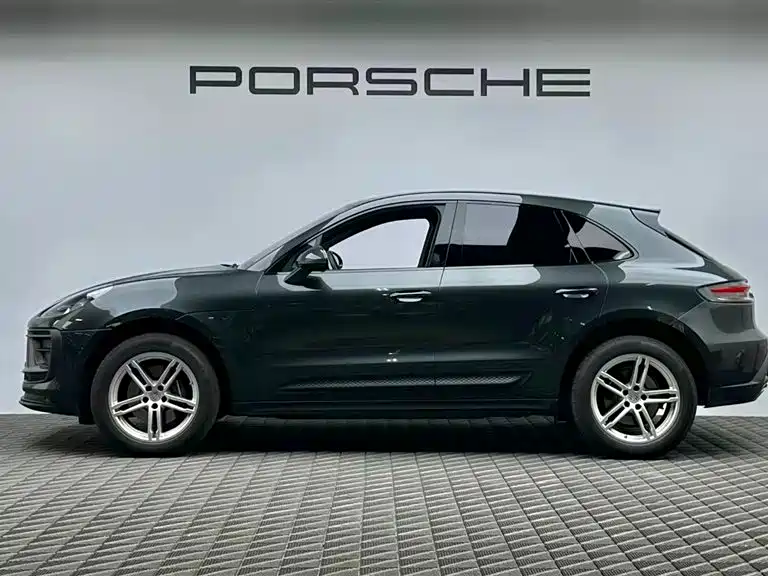 Porsche Macan 2023 Macan 2.0T фото 4