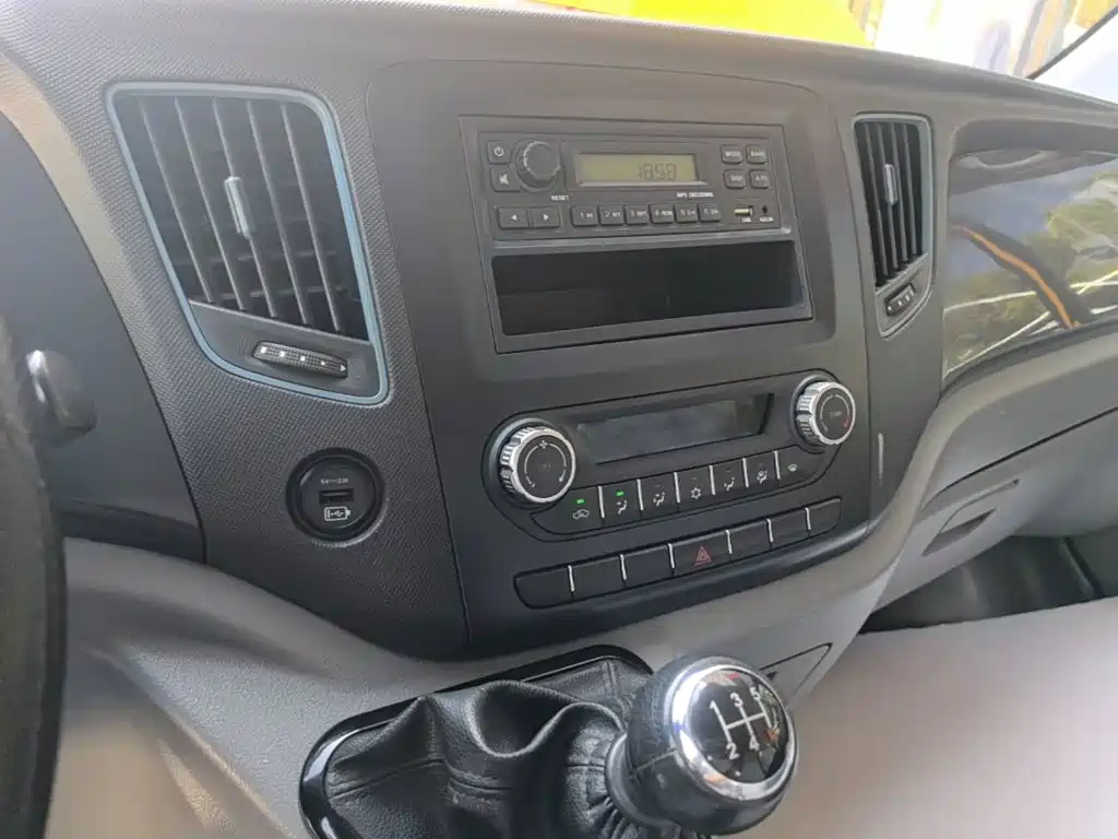 Foton Tuyano 2021 2020 2.5T Manual Tongtu Short Wheelbase Flat Roof 5/6/7-Seater 4J25TC3