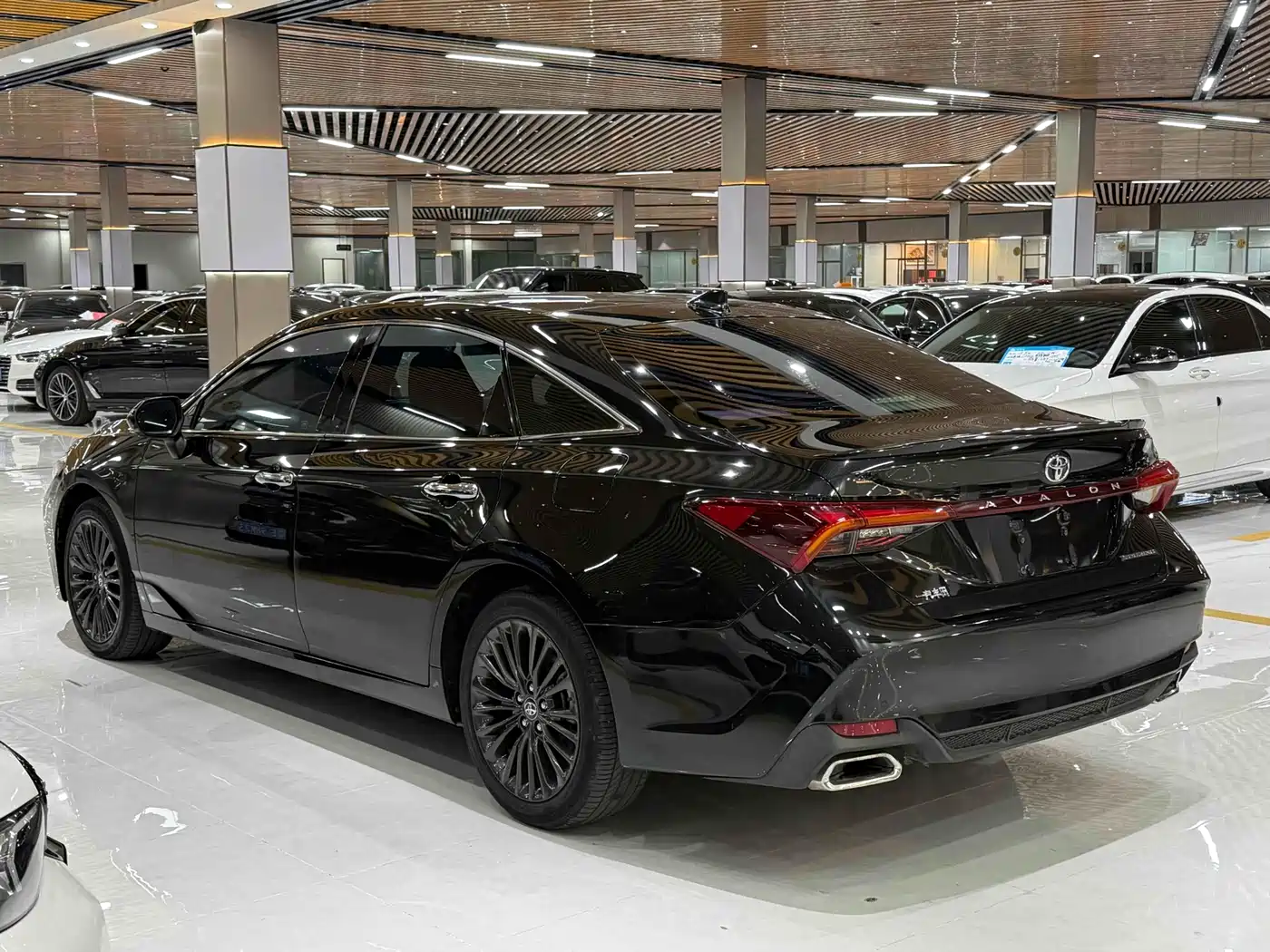 Toyota Avalon 2019 2.5L Touring Premium (China V) фото 6