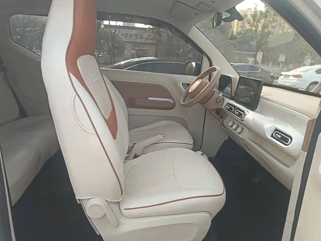 Фото 25 - Wuling Motors Hongguang MINIEV