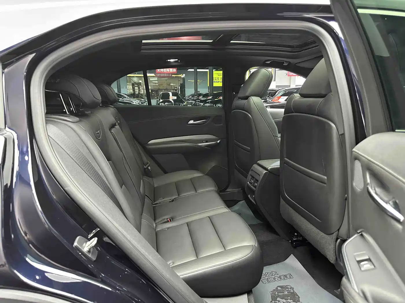 Cadillac XT4 2021 28T FWD Premium Edition фото 15