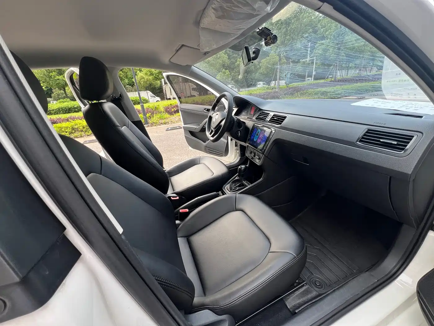 Volkswagen Santana 2021 1.5L Automatic Comfort Edition фото 10
