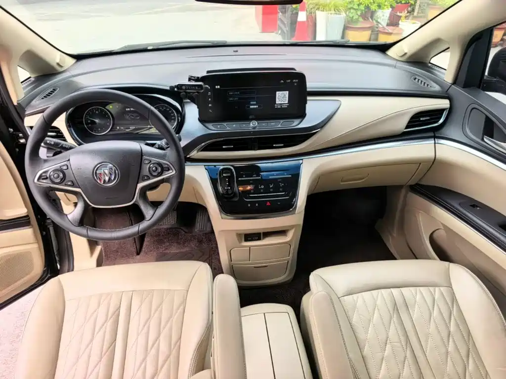 Фото 10 - Buick GL8