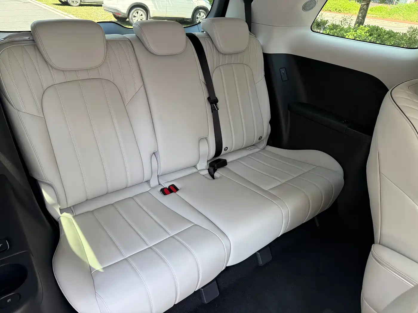 Voyah Auto Voyah Dreamer 2025 PHEV AWD Flagship Qian Kun Edition фото 15