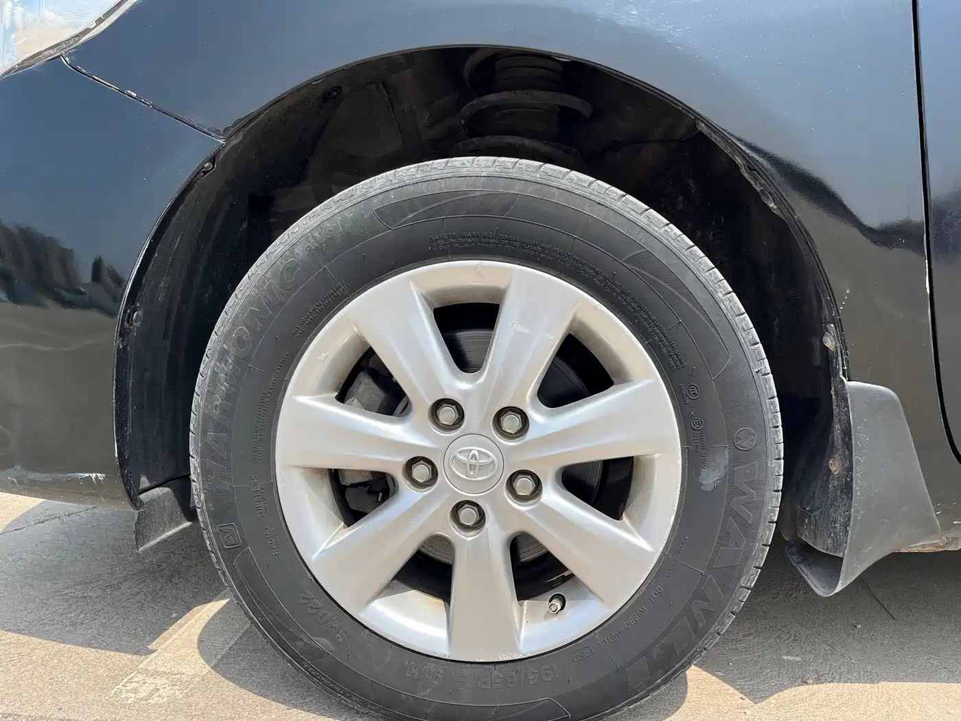 Toyota Corolla 2009 1.6L Manual GL Sunroof Special Edition фото 5