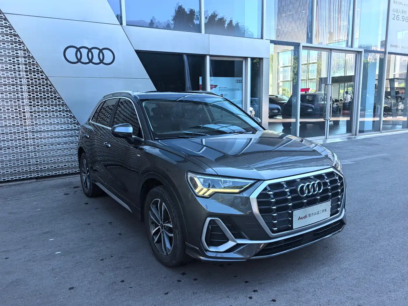 Фото 4 - Audi Q3