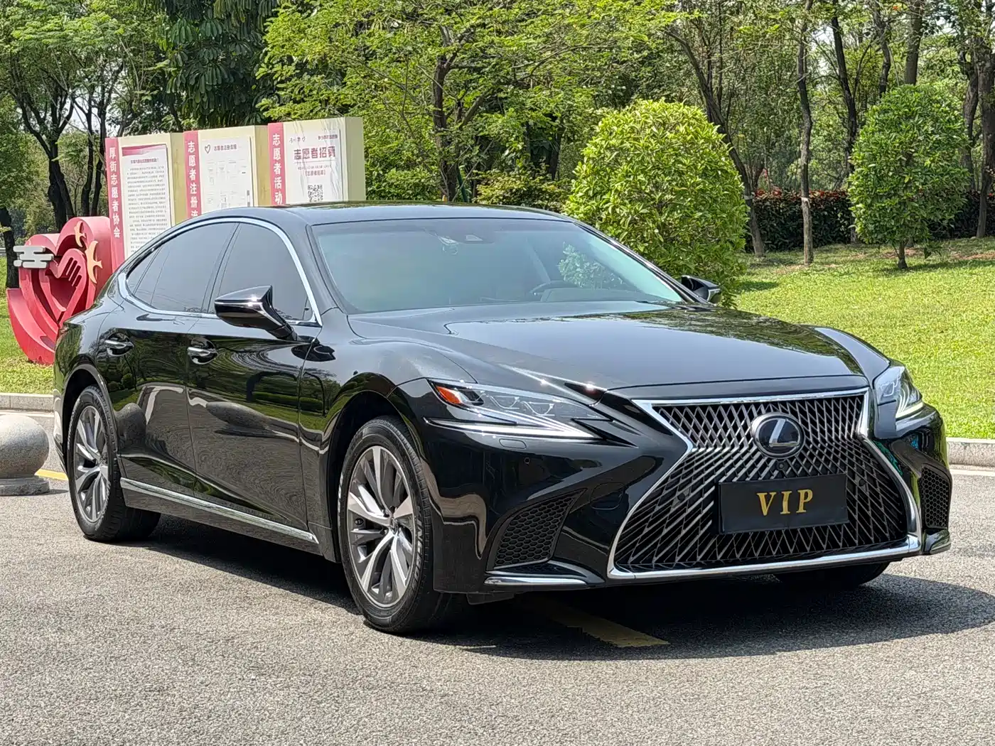 Lexus LS 2020 500h Excellence (China V) фото 4