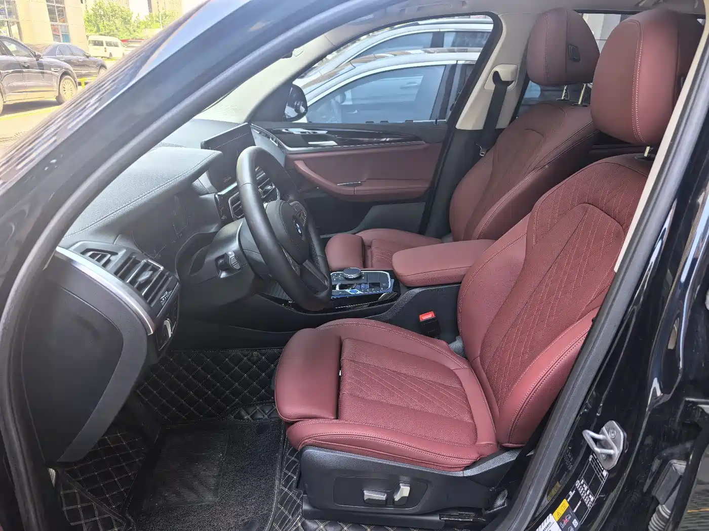 BMW iX3 2022 Facelift Leading Model фото 4