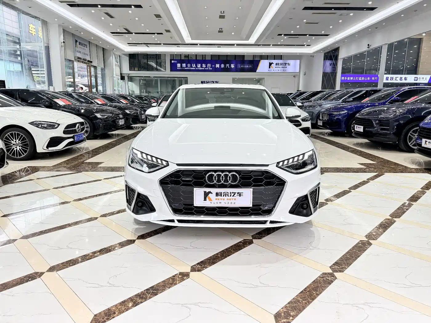 Audi A4L 2020 40 TFSI quattro Luxury Dynamic фото 3