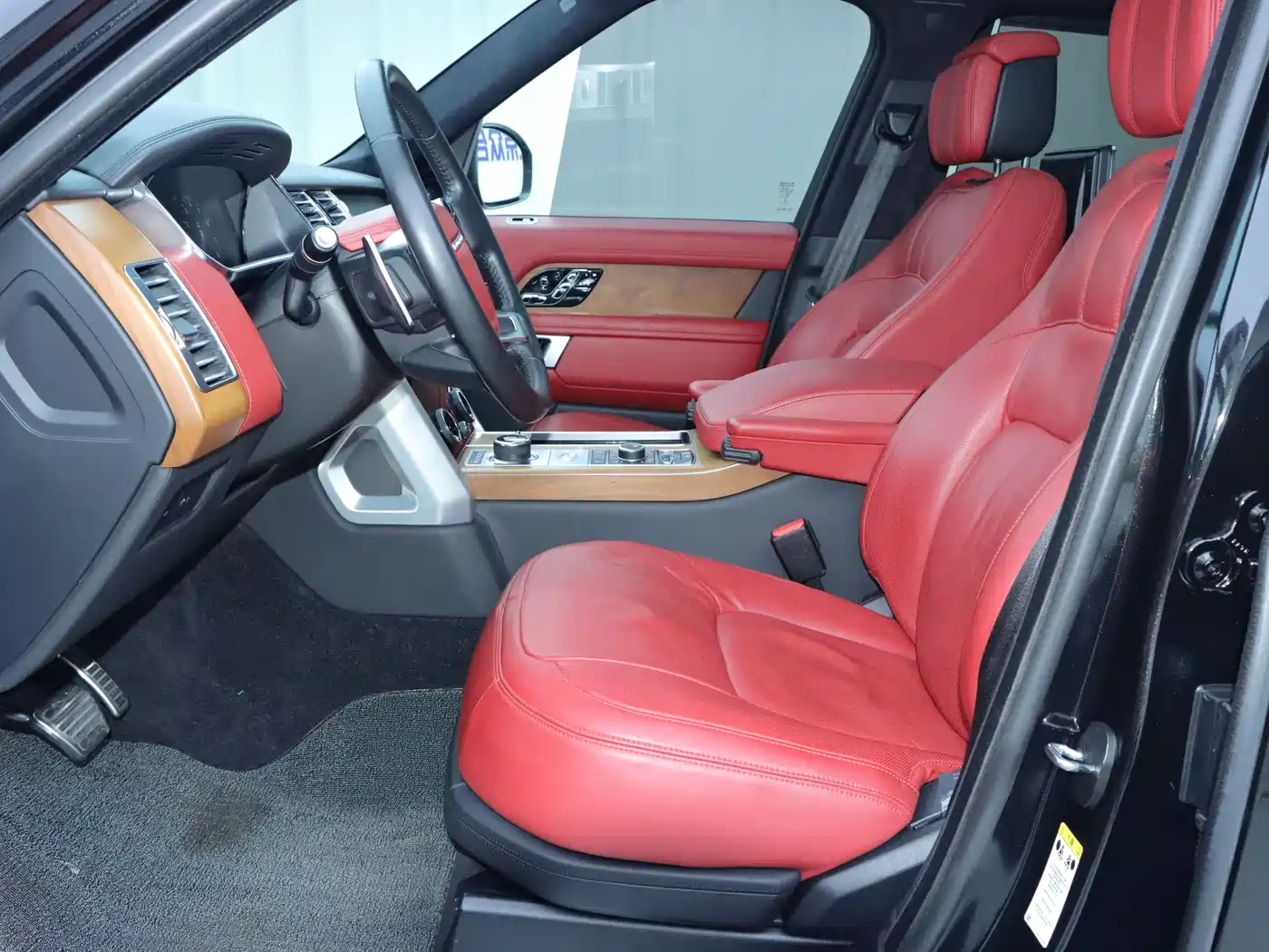 Land Rover Range Rover 2019 3.0 SC V6 Prestige Genesis Extended Edition фото 4