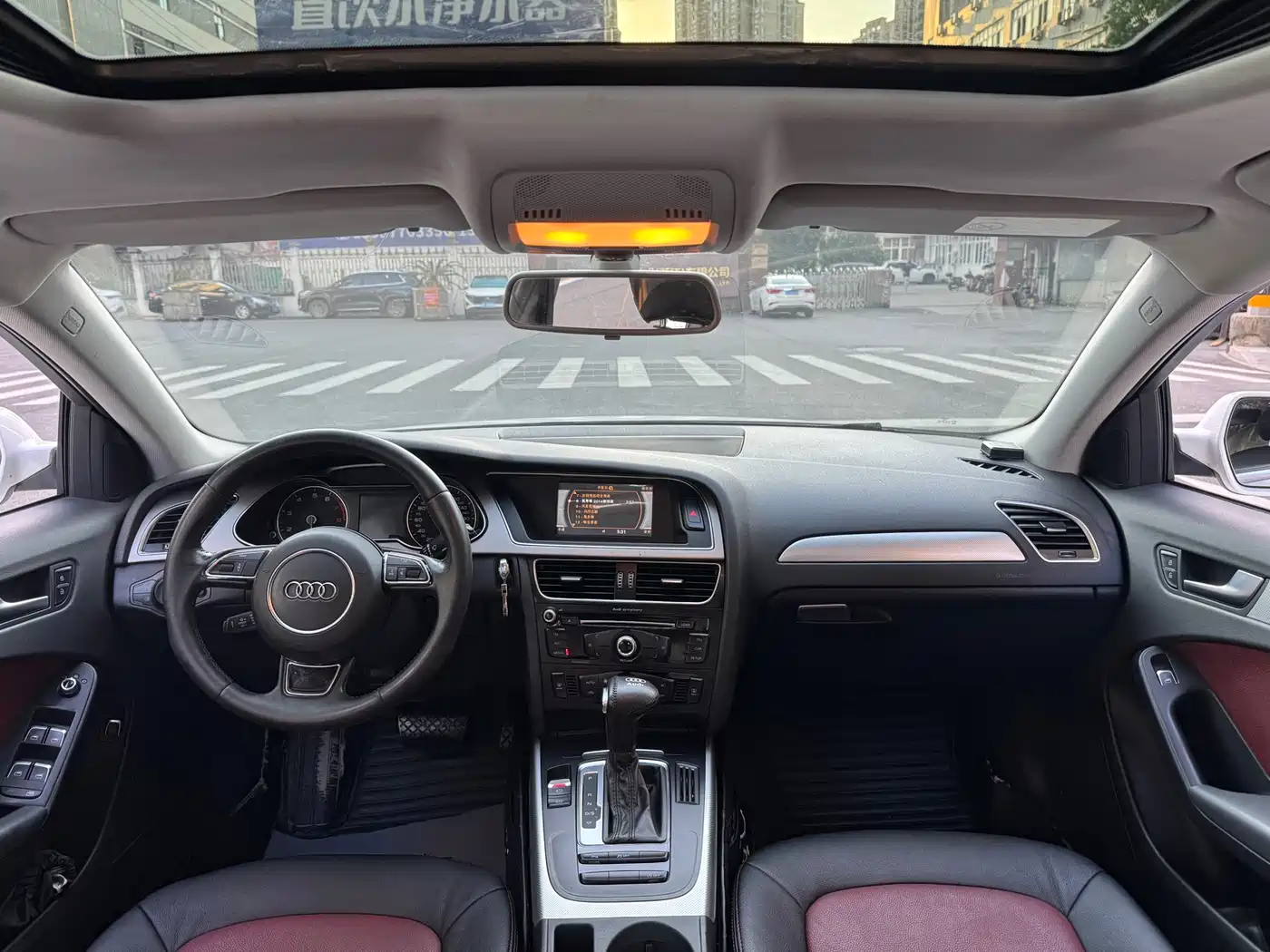 Audi A4L 2013 35 TFSI Automatic Luxury фото 9