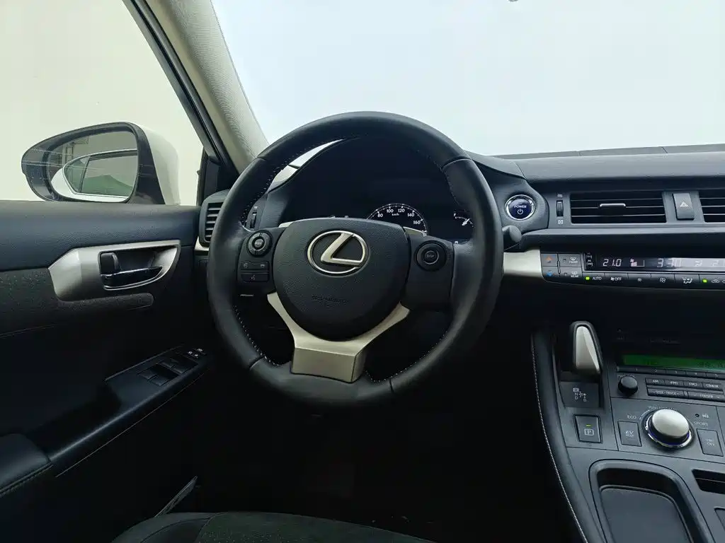 Lexus CT 2017 2014 CT200h Elite Monochrome