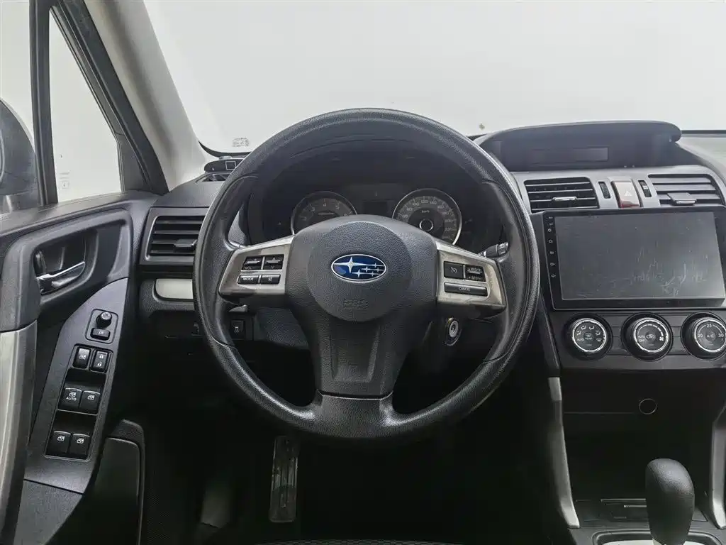 Subaru Forester 2013 2.0i Automatic Comfort Edition фото 11