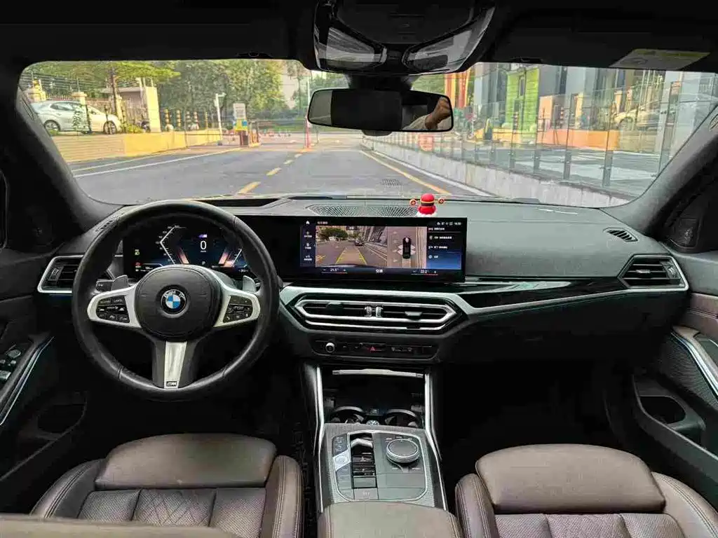 Photo 7 - BMW 3 Series