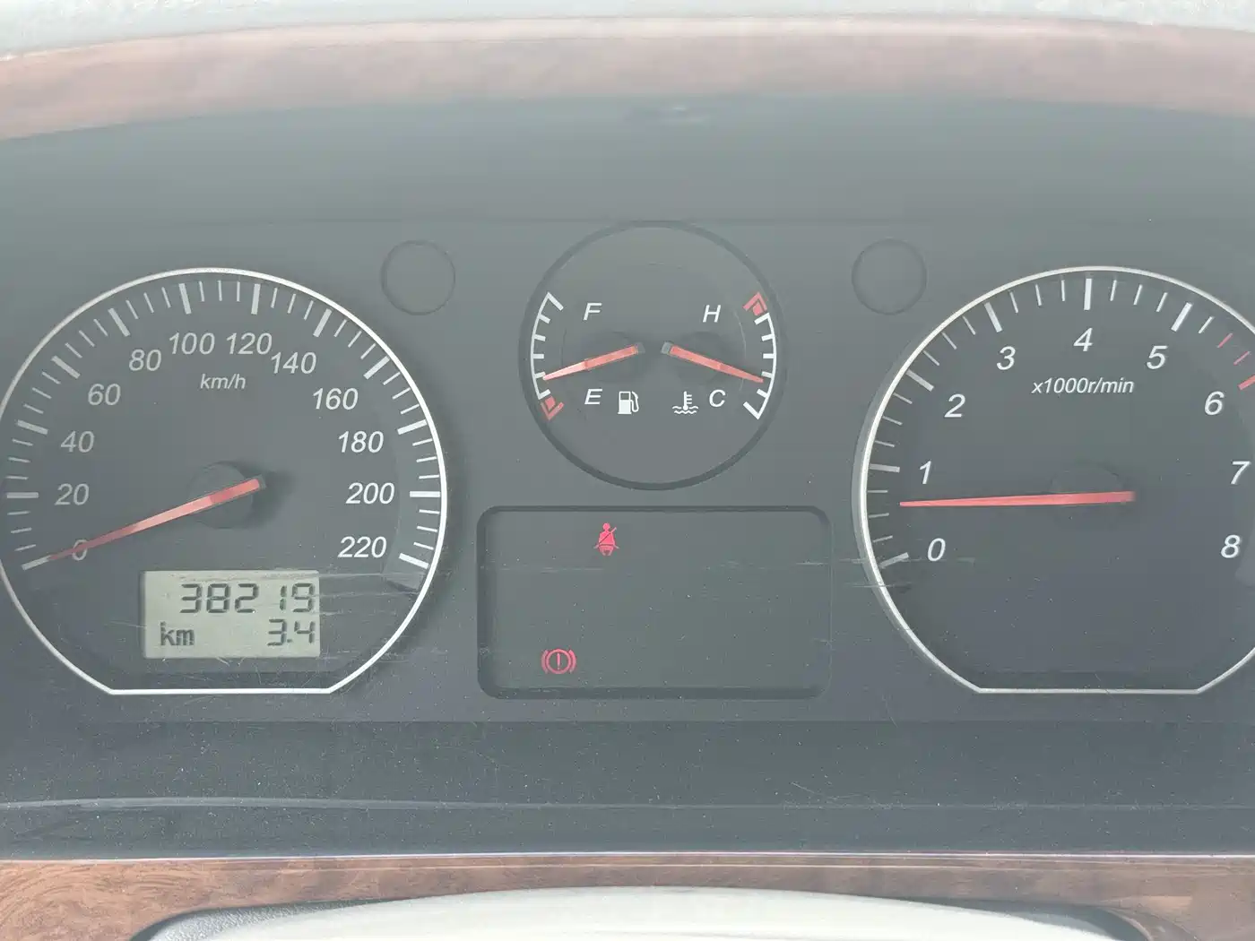 Jinbei Grace 2010 2010 2.7L-3rd Gen Imperial Luxury Long Wheelbase 11-seater 2TR