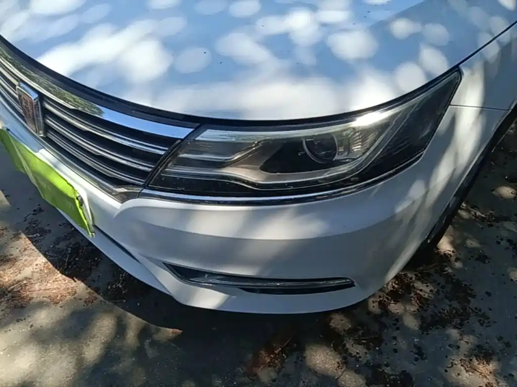 Фото 24 - Roewe i6