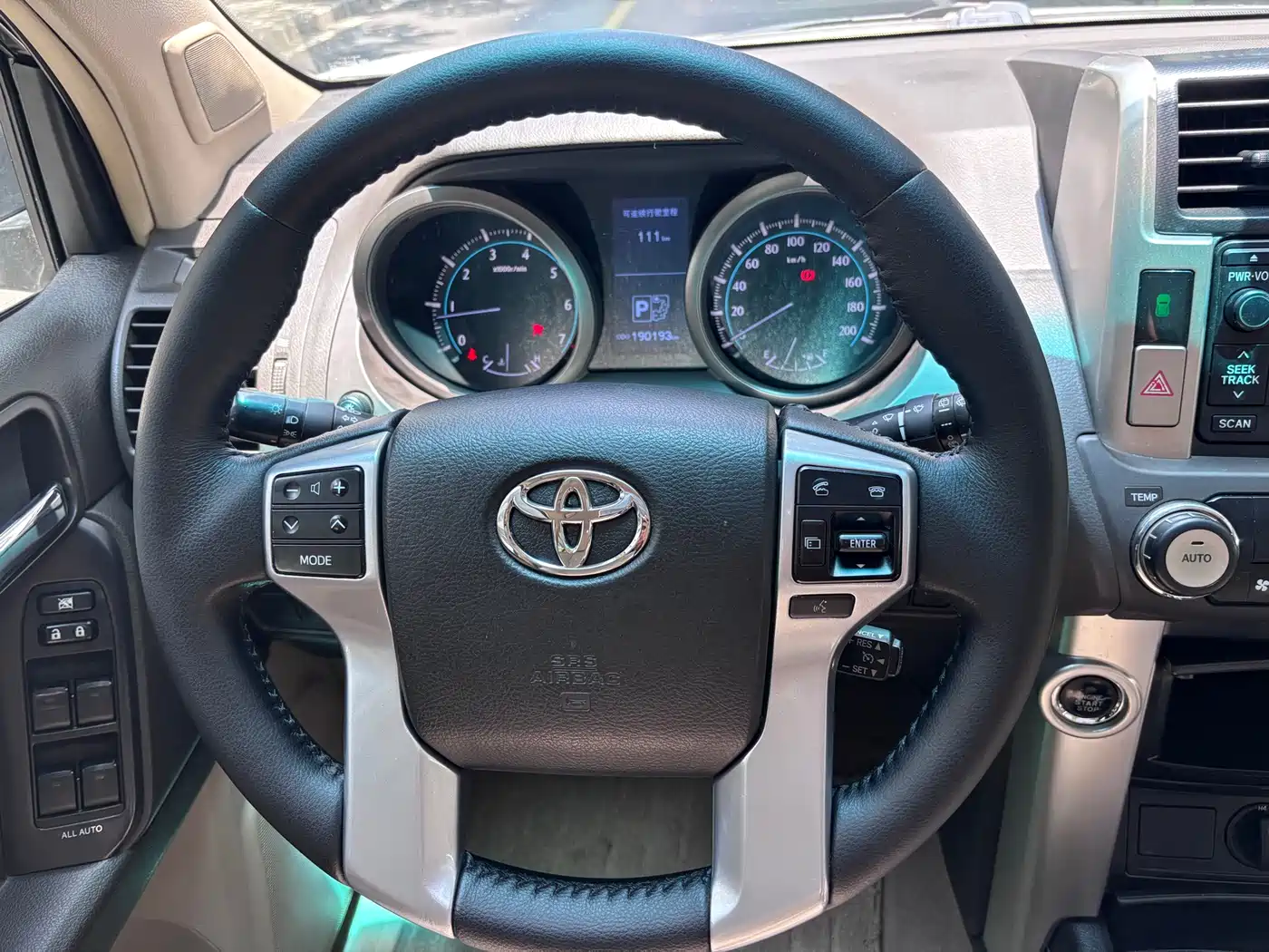 Toyota Prado 2010 4.0L Automatic TX-L фото 17