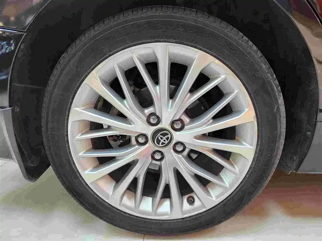 Toyota Camry 2018 2.5G Luxury Edition фото 19