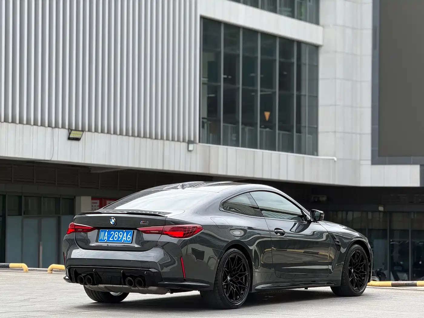 BMW M4 2025 2024 BMW M4 Coupe M xDrive Competition