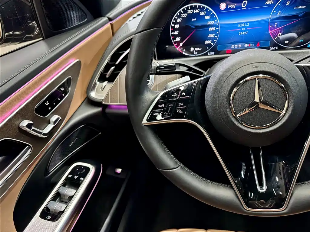 Mercedes-Benz E-Class 2024 E 300 L Fashion фото 21