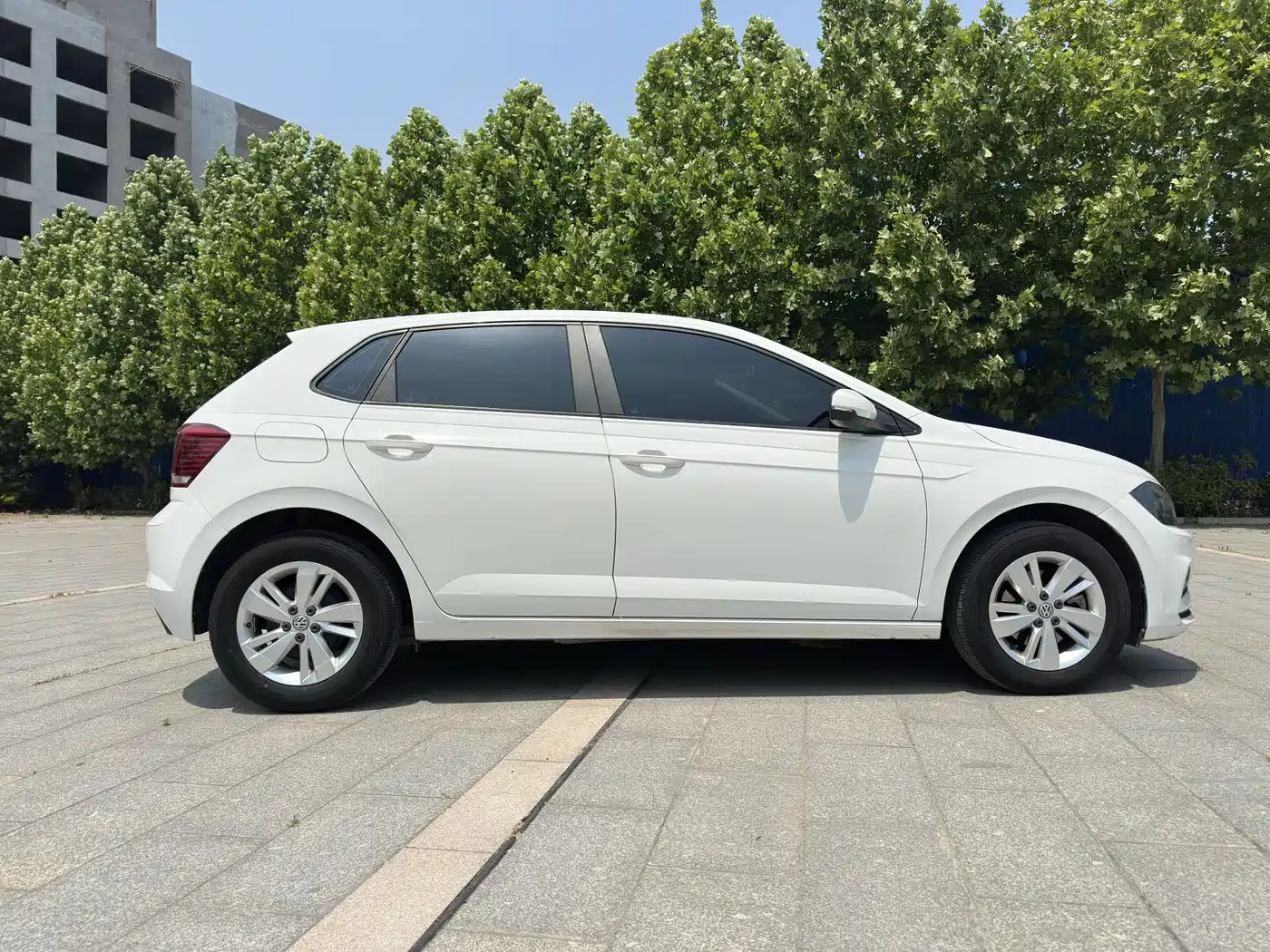 Volkswagen Polo 2019 Plus 1.5L Automatic Colorful Tech Edition фото 8