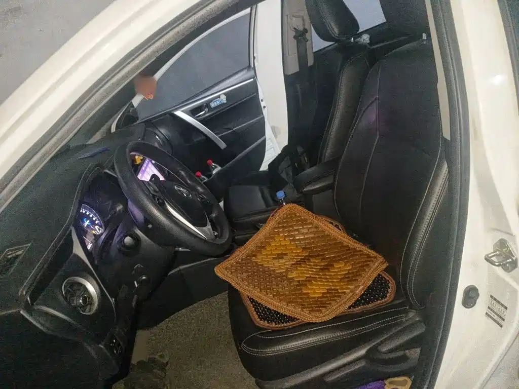 Toyota Corolla Twin Engine E+ 2020 2019 1.8L E-CVT Leading Edition