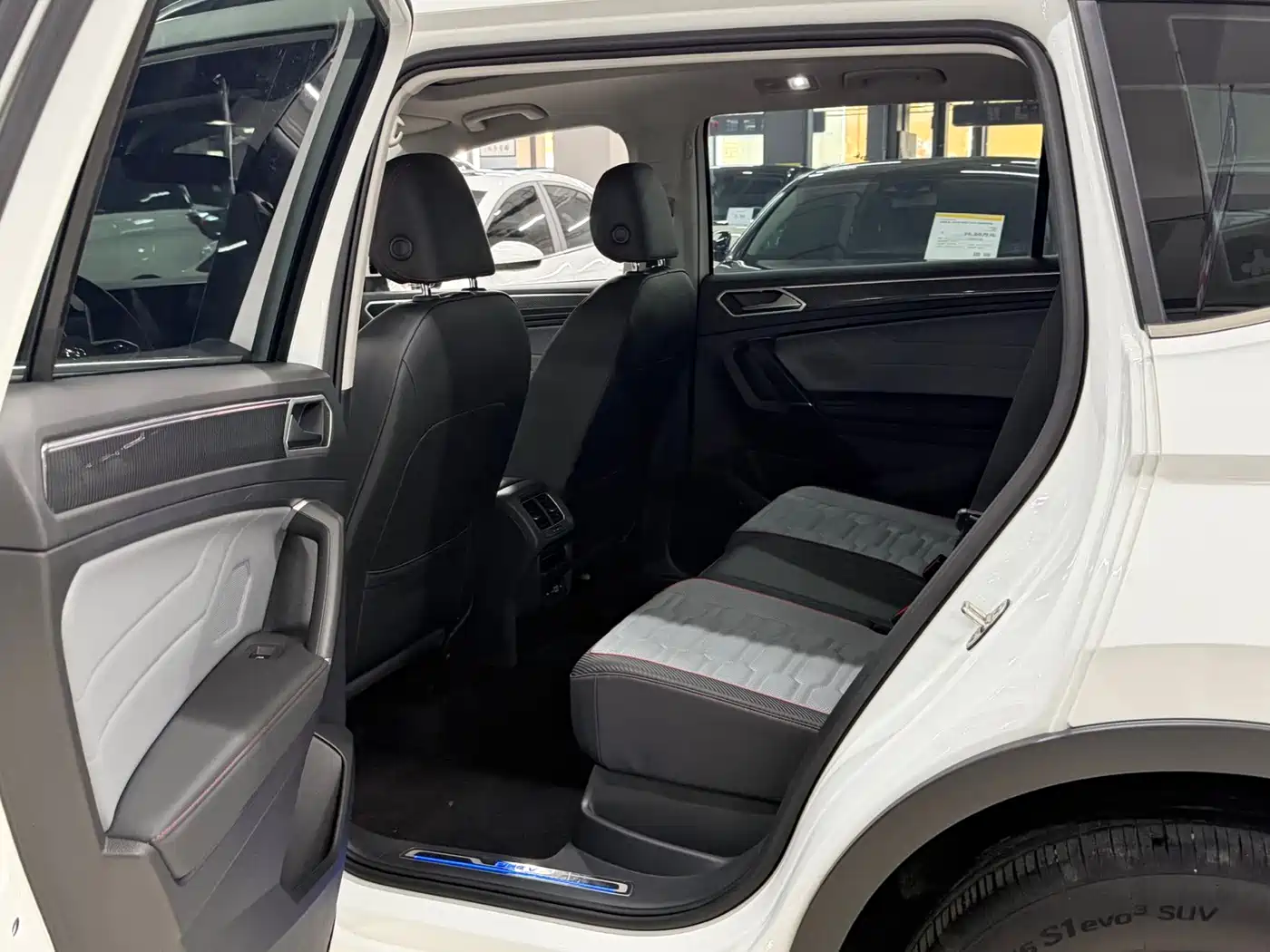 Volkswagen Tiguan L PHEV 2023 430PHEV Plug-in Hybrid Flagship фото 12