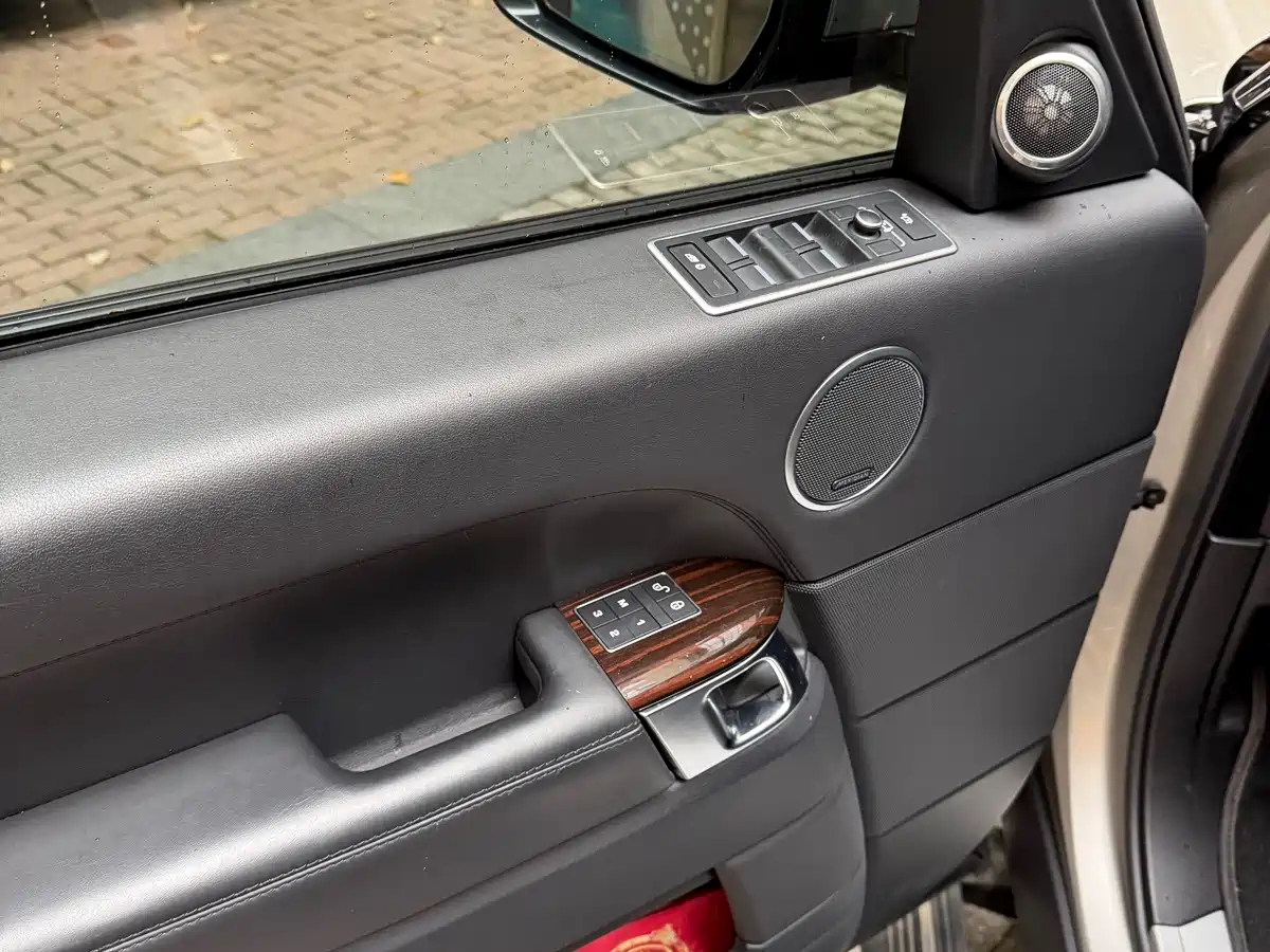 Land Rover Range Rover 2016 3.0 SC V6 Vogue фото 7