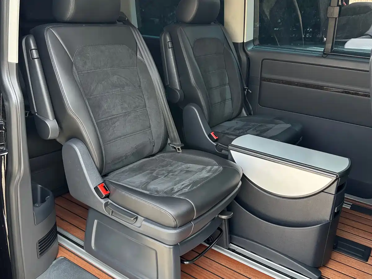 Volkswagen Multivan 2018 2.0TSI 4WD Premium Edition 7-Seater фото 13