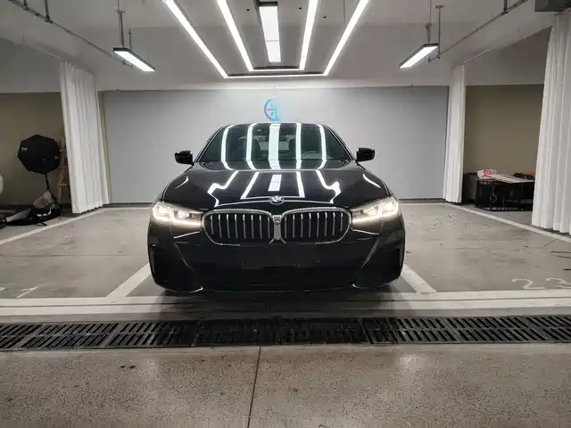 BMW 5 Series 2023 530Li Leading M Sport Package — фото 5