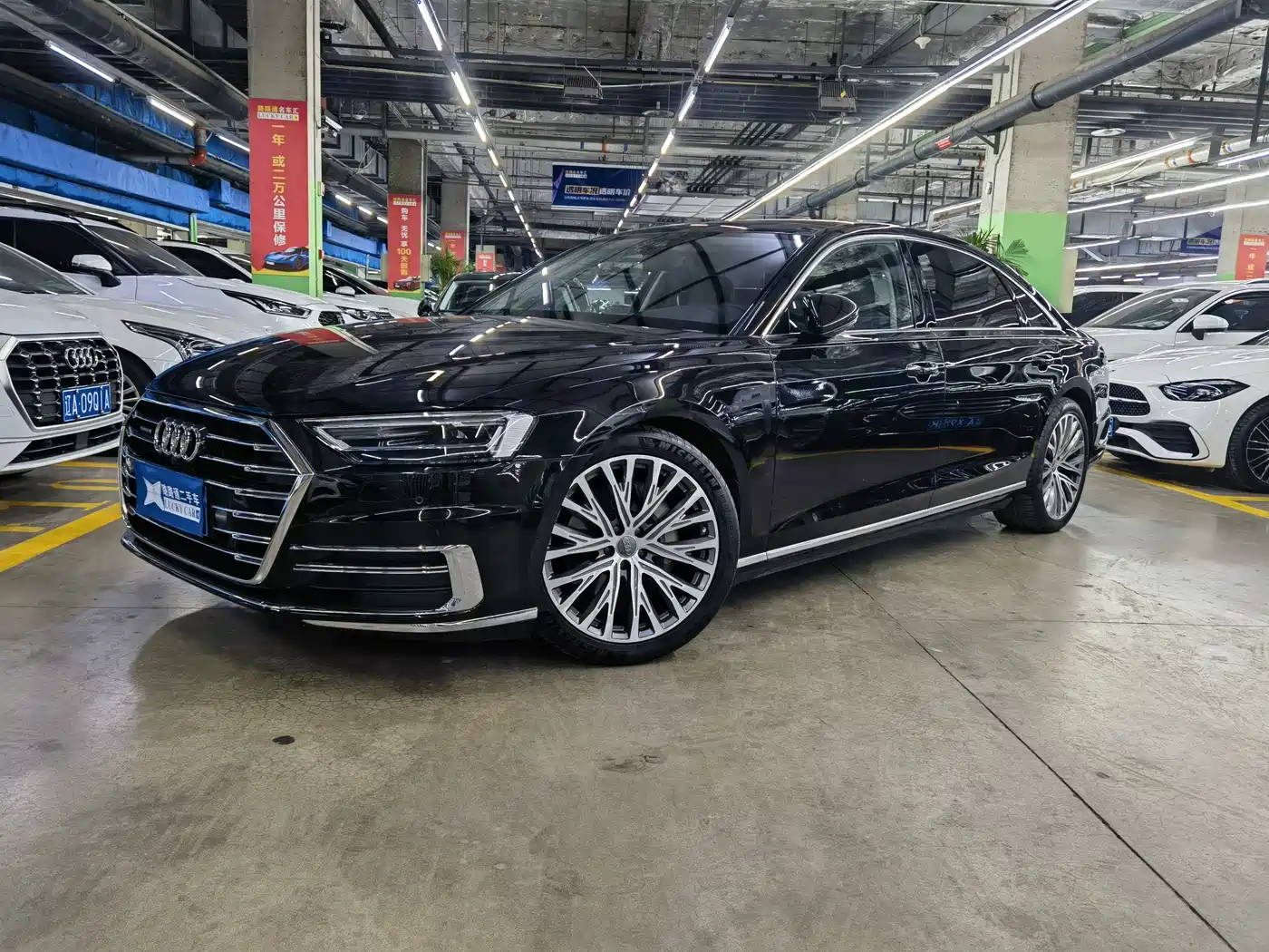 AUDI A8