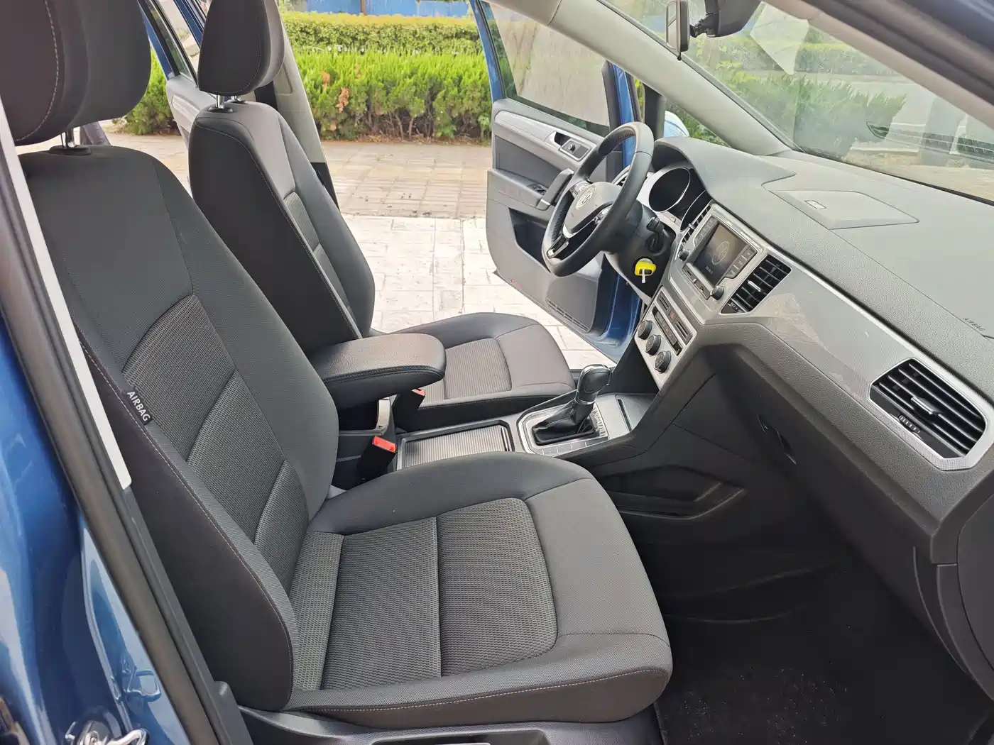 Volkswagen Golf Sportsvan 2016 230TSI Automatic Progressive фото 11