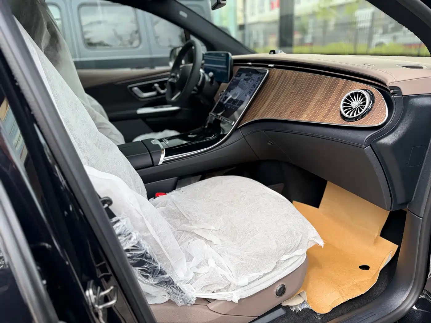 Mercedes-Benz EQE SUV 2024 500 4MATIC Luxury Edition фото 21